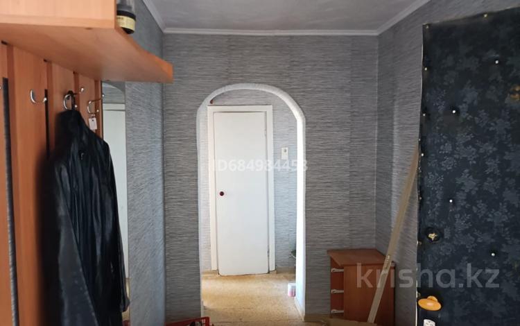 2-комнатная квартира · 42 м² · 6/9 этаж, 9 микрорайон 18 за 5.5 млн ₸ в Степногорске — фото 3