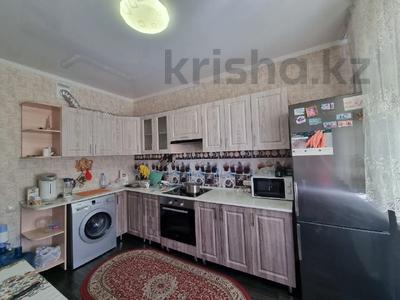 2-комнатная квартира, 60 м², 10/10 этаж помесячно, мкр Юго-Восток, Шахтеров 74 — Район №3 поликлиники за 180 000 〒 в Караганде, Казыбек би р-н