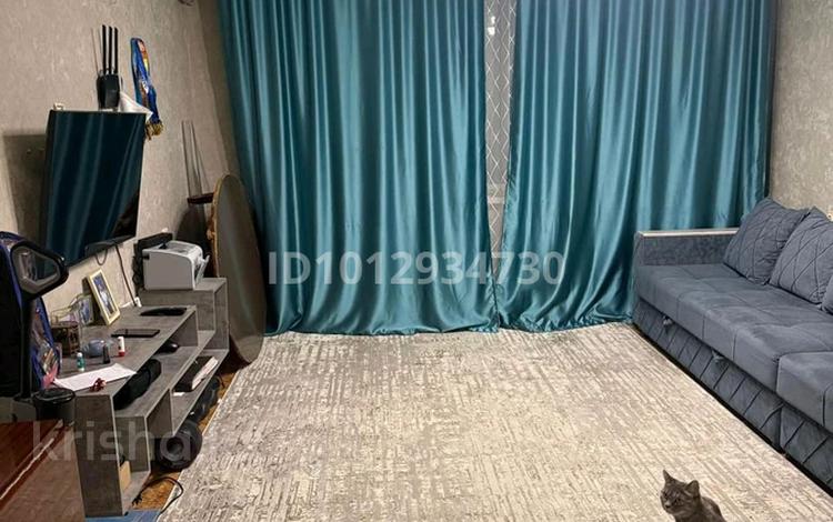 3-комнатная квартира · 60 м² · 3/6 этаж, Конституция 30 за 12 млн ₸ в Солнечном — фото 3