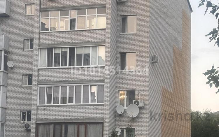 3-бөлмелі пәтер · 83.3 м² · 4/6 қабат, С.Тюленина 6 — С.Тюленина, бағасы: 35 млн ₸ в Уральске — фото 2