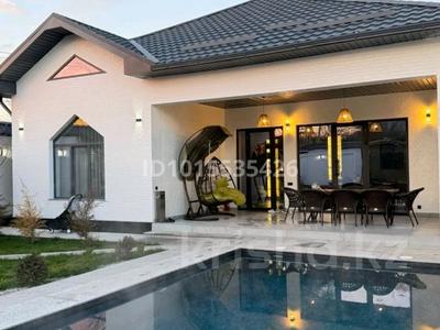 Дом · 3 комнаты · 200 м², мкр Горный Гигант за 120 000 ₸ в Алматы, Медеуский р-н