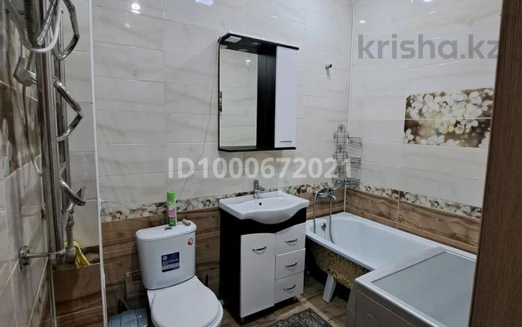 1-комнатная квартира · 40 м² · 2/15 этаж, Шакарима 60 за 190 000 ₸ в Семее — фото 2