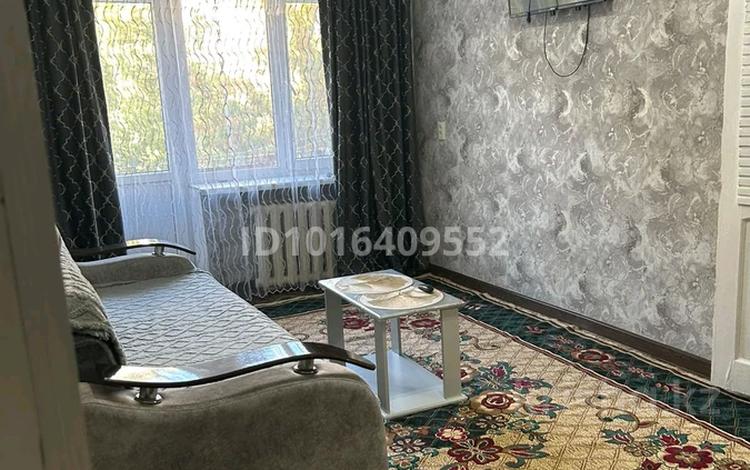 2-бөлмелі пәтер · 45 м² · 2/5 қабат, Айтекеби 38, бағасы: 2 500 ₸ в  — фото 2