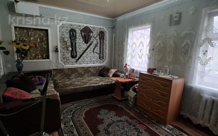 Үйдің бір бөлігі · 3 бөлме · 76 м² · 5 жүзд., 22-шағынаудан, Пришахтинск, 22й микрорайон, Фрунзе, бағасы: 14 млн ₸ в Караганде, Алихана Бокейханова р-н — фото 2