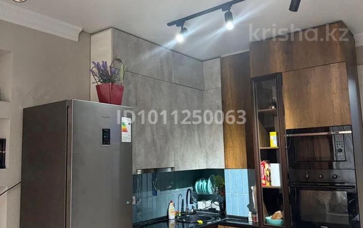 2-бөлмелі пәтер · 55 м² · 3/12 қабат, Торайгырова 21/1 — Мустафина, бағасы: 50.5 млн ₸ в Алматы, Бостандыкский р-н — фото 2