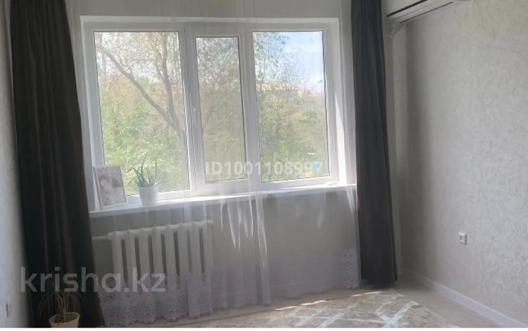 3-бөлмелі пәтер · 64 м² · 3/5 қабат, Тюленина 52, бағасы: 21.2 млн ₸ в Уральске — фото 2