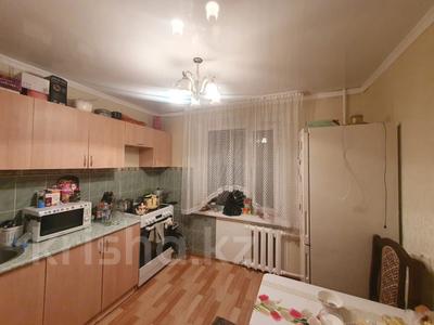 2-комнатная квартира, 54.1 м², 1/9 этаж, ул. 8-й мик-н за 11 млн 〒 в Темиртау
