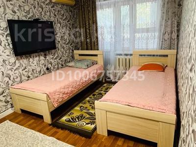 1-комнатная квартира · 30 м² · 2/5 этаж, Сатпаева 10 — Магазин Анвар за 11.5 млн 〒 в Атырау, мкр Авангард-4