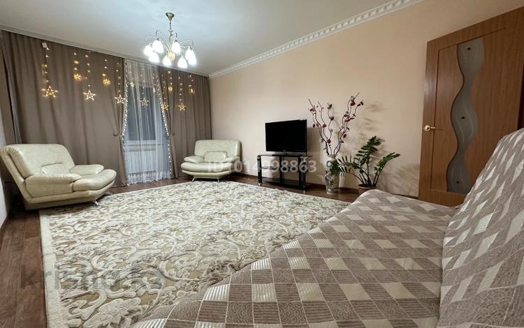 2-бөлмелі пәтер · 76 м² · 7/9 қабат, Алмагүл ш/а. 5, бағасы: 21 млн ₸ в Атырау, мкр. Алмагуль — фото 2