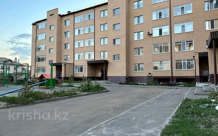 1-комнатная квартира, 44 м², 3/5 этаж, Абулкасымова — Ауэзова за 13.7 млн 〒 в Кокшетау — фото 2