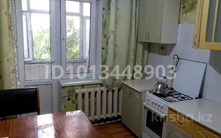 2-бөлмелі пәтер · 54 м² · 5/5 қабат, 1 ш/а 102/3 — Частная школа "Шанырак", ис фак Жубанова, 19 школа, бағасы: 14.5 млн ₸ в Актобе, мкр 5 — фото 2