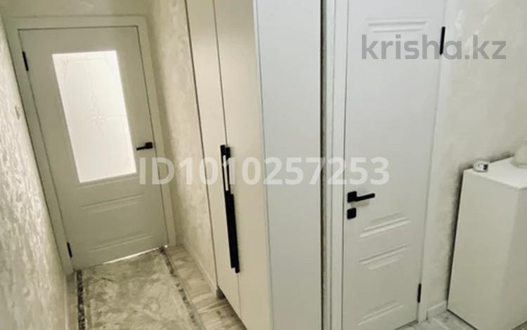 1-бөлмелі пәтер · 40 м² · 1/5 қабат, мкр Нижний Отырар 15/1, бағасы: 23.3 млн ₸ в Шымкенте, Туран р-н — фото 2