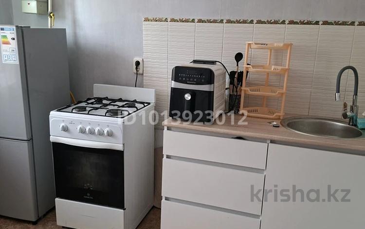 1-комнатная квартира · 38 м² · 2/5 этаж, 1 микрорайон 17 за 4.8 млн ₸ в Лисаковске — фото 4