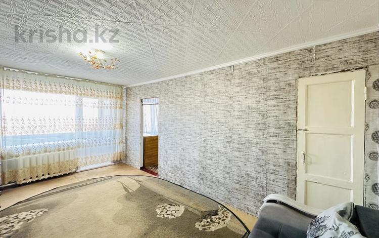 2-бөлмелі пәтер · 45 м² · 3/5 қабат, Абая 62, бағасы: 7 млн ₸ в Шахтинске — фото 2