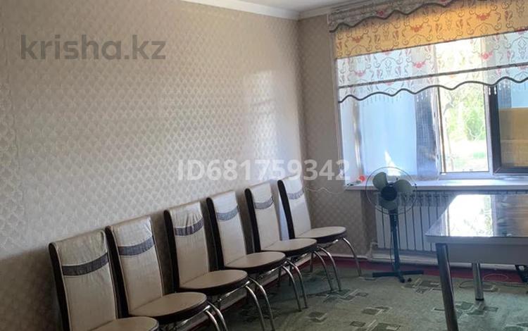 2-комнатная квартира, 57 м², 1 этаж, Толе Байтерек 21 за 8 млн 〒 в Туркестане — фото 2