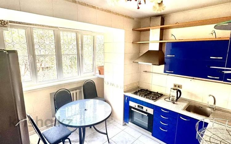 3-бөлмелі пәтер · 70 м² · 2/5 қабат, Самал-1 ш/а. 25 — Жолдасбекова, бағасы: 500 000 ₸ в Алматы, Медеуский р-н — фото 2