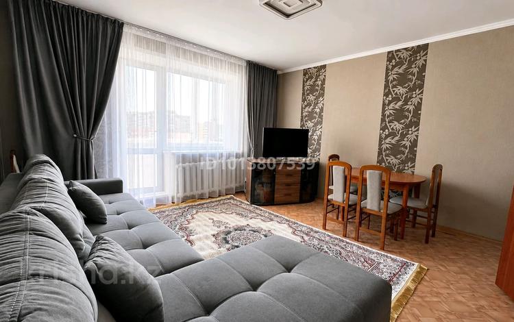 1-комнатная квартира · 42 м² · 8/10 этаж, Майкудук, Майкудук, мкр Голубые пруды за 14.7 млн ₸ в Караганде, Алихана Бокейханова р-н — фото 2