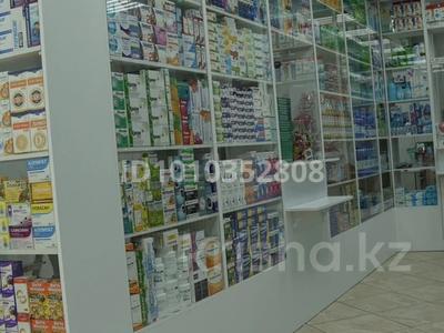 Еркін, кеңселер, дүкендер мен бутиктер, қоймалар, қоғамдық тамақтану орны, сұлулық салондары, ауыл шаруашылығы, монша, қонақ үй және демалыс орындары, медорталықтар мен дәріханалар, білім орталықтары, ойын-сауық · 927 м², бағасы: 650 млн ₸ в Алматы