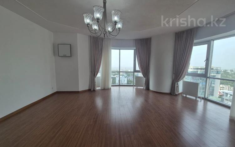 4-бөлмелі пәтер · 130 м² · 15/18 қабат, Достык — Бизнес класс, бағасы: 117.9 млн ₸ в Алматы, Медеуский р-н — фото 2