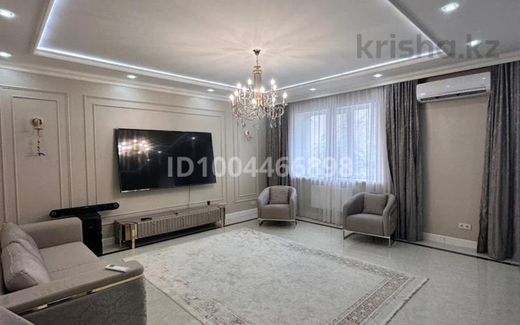 5-комнатная квартира · 180 м² · 1/3 этаж, мкр Самал, Адгам Каримова — Недалеко от аэропорта за 63 млн 〒 в Атырау — фото 3