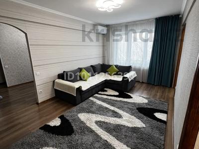 3-комнатная квартира · 80 м² · 5/5 этаж, Михаэлиса 8 69 — Горизонт за 20 000 ₸ в Усть-Каменогорске, Ульбинский