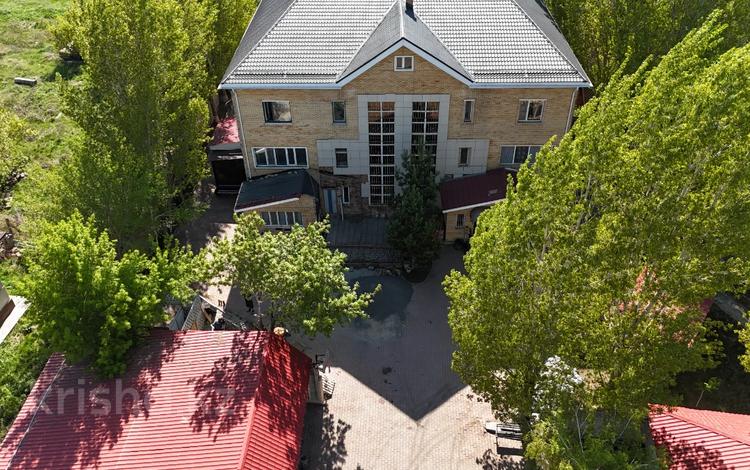 3-комнатная квартира · 135 м² · 1/3 этаж, Жельмая 17 за 85 млн ₸ в Астане, Есильский р-н — фото 8