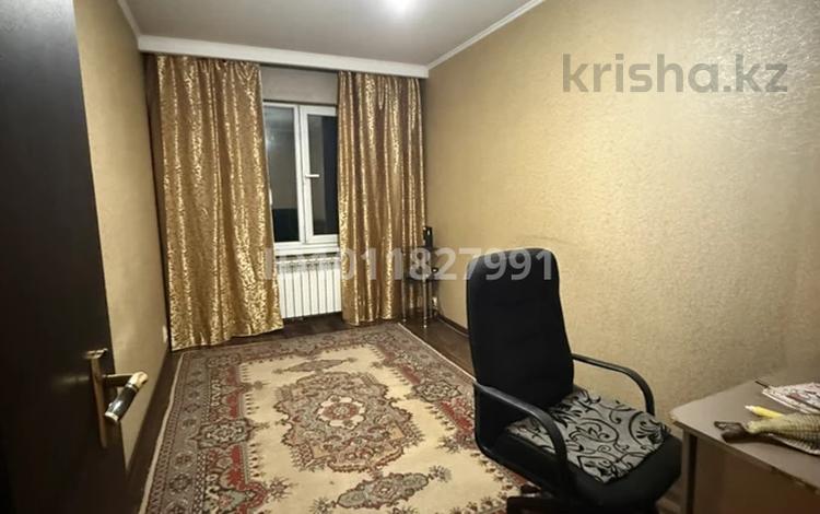 2-бөлмелі пәтер · 82 м² · 4/5 қабат, Мкр. Айнабулак-4 184, бағасы: 200 000 ₸ в Алматы, Жетысуский р-н — фото 2