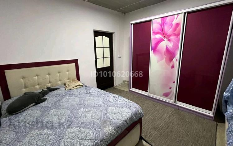 2-комнатная квартира · 65 м² · 1/1 этаж, мкр Айгерим-2 58/2 — Айгерим 2 жанагасыр Алмерек абыз за 200 000 ₸ в Алматы, Алатауский р-н — фото 2