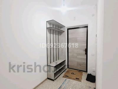 2-комнатная квартира, 56 м², 3/7 этаж помесячно, Улица 24 12/1 — Жанында мектеп, стадион бар за 120 000 〒 в Туркестане