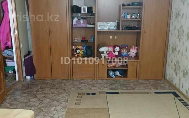 1-комнатная квартира · 36 м² · 1/9 этаж, мкр 11 81 за 100 000 ₸ в Актобе — фото 2