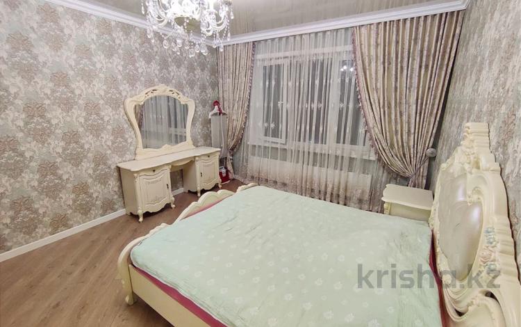 2-комнатная квартира · 77.5 м² · 5/9 этаж, мкр Аксай-4 121 — Саина Жубанова