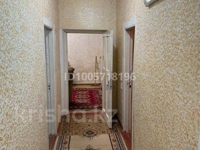 Отдельный дом · 4 комнаты · 200 м² · 19 сот., Достык 3 — Ауезова за 14 млн 〒 в Биринши Мамыр