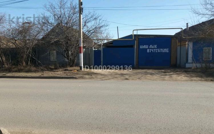 Отдельный дом · 2 комнаты · 52 м² · 5 сот., Алматы 12 за 16 млн 〒 в Уральске — фото 2