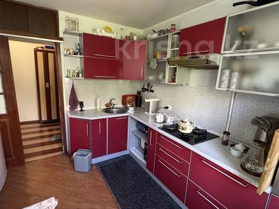 2-бөлмелі пәтер · 54 м² · 4/5 қабат, Ақсай-4 ш/а. — Саина, бағасы: 34 млн ₸ в Алматы, Ауэзовский р-н