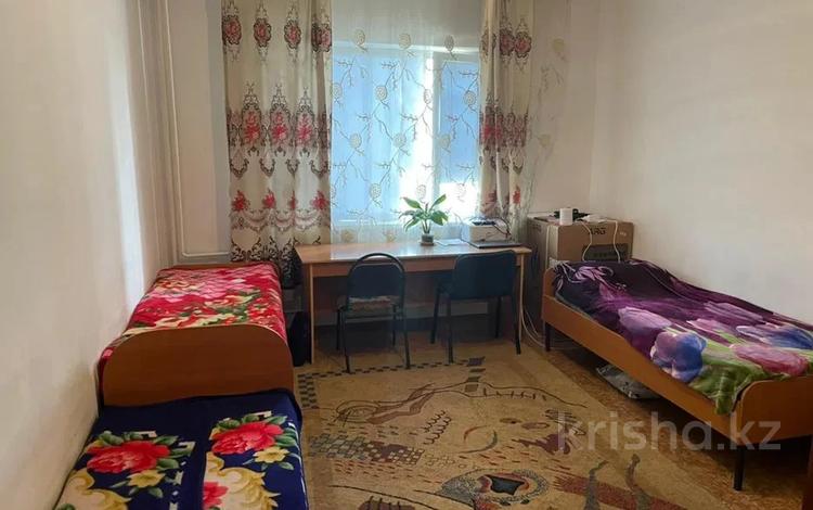 1-комнатная квартира, 40 м², 4/9 этаж помесячно, Болашак 4 за 90 000 〒 в Талдыкоргане — фото 2