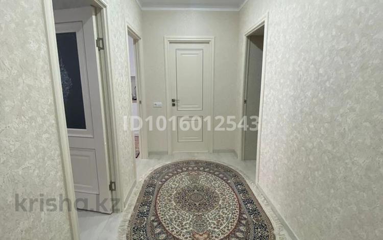 2-комнатная квартира · 70 м² · 2/5 этаж, 19-й мкр 36 за 220 000 ₸ в Актау — фото 2