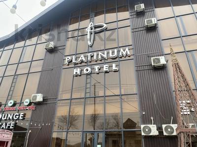 Свободное назначение, офисы, магазины и бутики, общепит, салоны красоты, бани, гостиницы и зоны отдыха, медцентры и аптеки, образование · 2400 м² за 390 млн 〒 в Туркестане