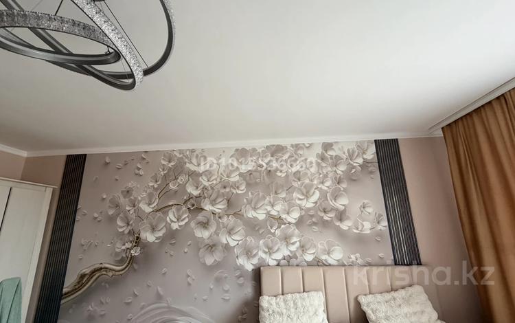 3-комнатная квартира · 98 м² · 13/16 этаж, мкр. Алмагуль 17 за 250 000 ₸ в Атырау — фото 2