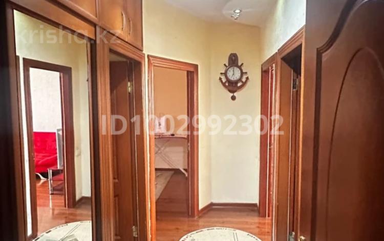 3-комнатная квартира · 70 м² · 1/5 этаж, 12-й мкр 15 за 20 000 ₸ в Актау — фото 2
