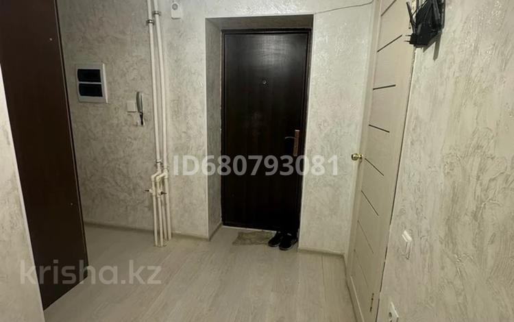 1-комнатная квартира, 40 м², 1/9 этаж, мкр Береке 20 за 15 млн 〒 в Атырау, мкр Береке — фото 8