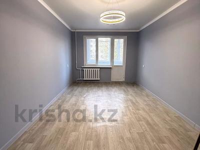 3-комнатная квартира · 64 м² · 2/5 этаж, мкр Строитель 16 за 20 млн ₸ в Уральске