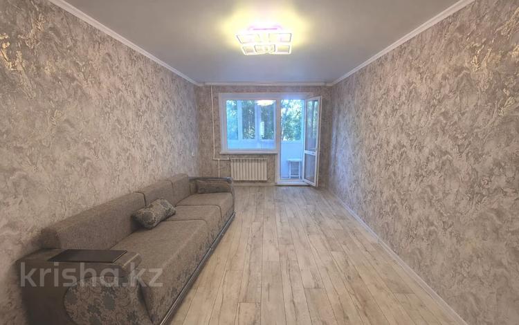 2-комнатная квартира · 46 м² · 3/5 этаж, Майкудук, 18й микрорайон за 16 млн ₸ в Караганде, Алихана Бокейханова р-н — фото 2