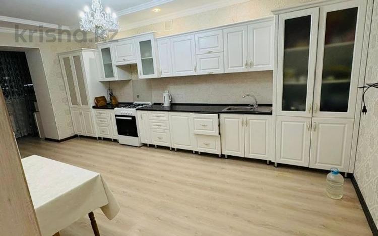 3-бөлмелі пәтер · 130 м² · 1/5 қабат, Алтын орда ш/а., бағасы: 39 млн ₸ в Актобе, мкр. Алтын орда — фото 4