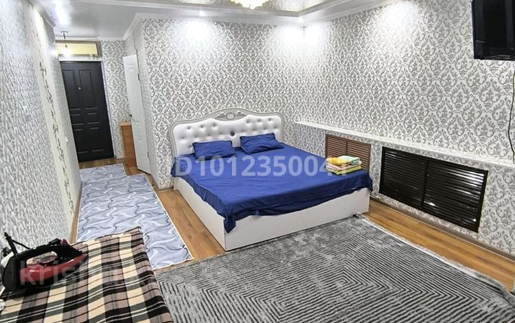 1-комнатная квартира · 42 м² · 1/10 этаж, 4-й мкр 10 за 10 000 ₸ в Актау — фото 2
