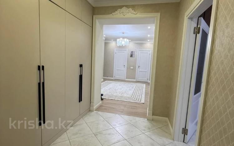4-комнатная квартира · 120 м² · 3/5 этаж, мкр. Алтын орда — Ледовая Арена за 52 млн ₸ в Актобе — фото 2