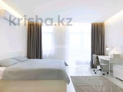 Аренда квартир посуточно в Актюбинской обл.: 1-комнатная квартира, 45 м², 17/25 этаж посуточно, мкр 11 112 — 12 микрорайон за 18 000 〒 1-комнатная квартира, 45 м², 17/25 этаж посуточно, мкр 11 112 — 12 микрорайон за 18 000 〒 в Актобе, мкр 11
