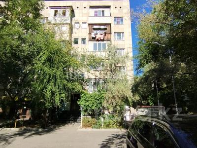 2-комнатная квартира, 51 м², 3/5 этаж, мкр №3 — Парк Famili, станция метро Сары Арка за 38 млн 〒 в Алматы, Ауэзовский р-н