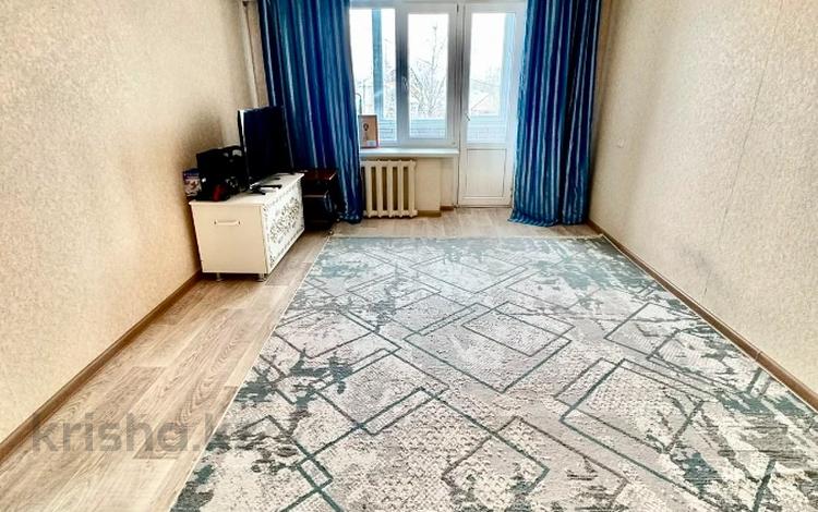 3-комнатная квартира · 61.1 м² · 2/5 этаж, Жангир хана 55 за 18 млн ₸ в Уральске — фото 2