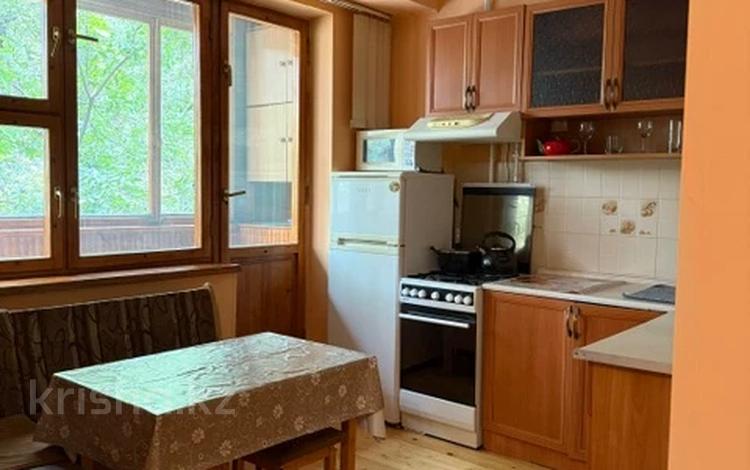 1-бөлмелі пәтер · 40 м² · 3/5 қабат, Тулебаева — Жибек Жолы, бағасы: 260 000 ₸ в Алматы, Медеуский р-н — фото 2