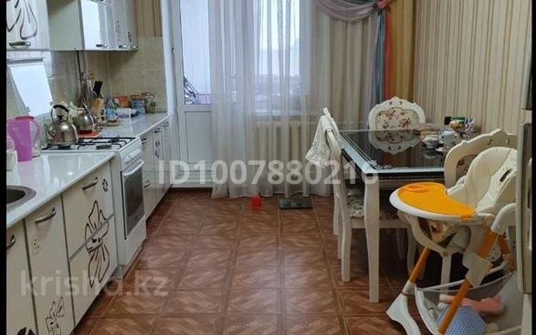 3-комнатная квартира · 95 м² · 8/10 этаж, мкр 5 11 Б за 30 млн ₸ в Актобе — фото 2